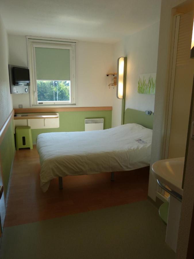 ibis budget Tours Nord Buitenkant foto