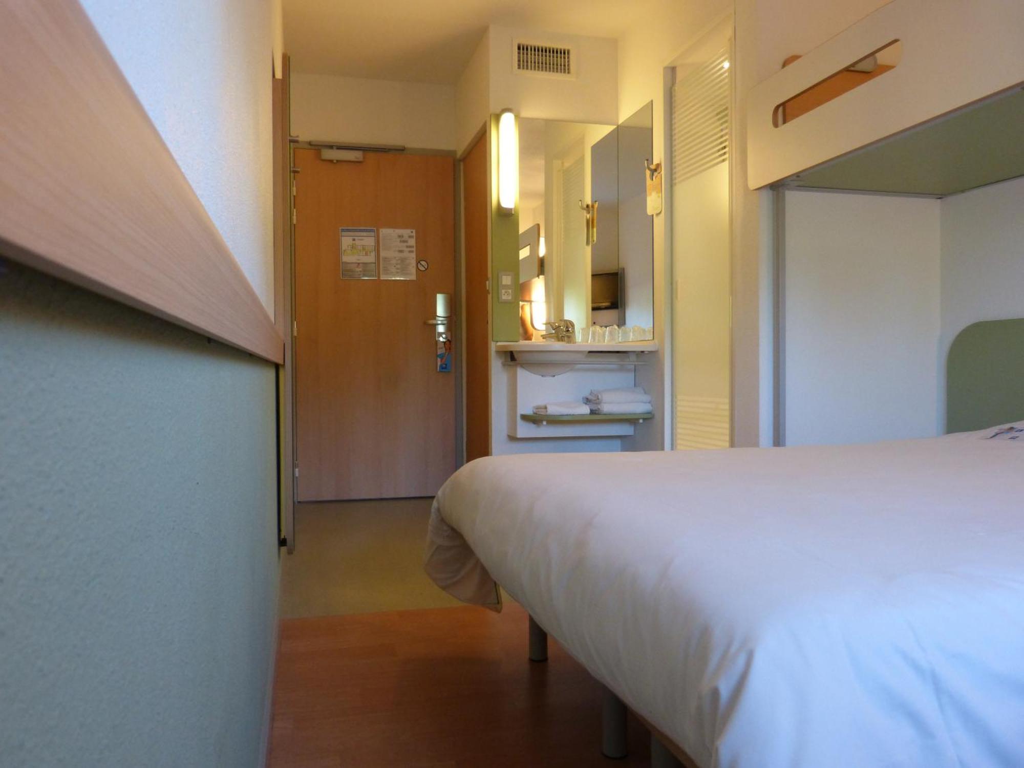 ibis budget Tours Nord Buitenkant foto